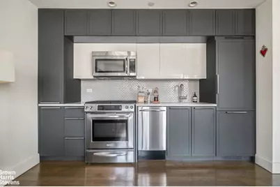 432 W 52nd Street #7H, New York City, NY 10019 - Photo 2