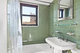 201 W 21st St, New York City, NY 10011 - Photo 6