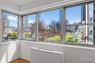 211 E 53rd St, New York City, NY 10022 - Photo 2