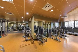 330 E 38th St, New York City, NY 10016 - Photo 16