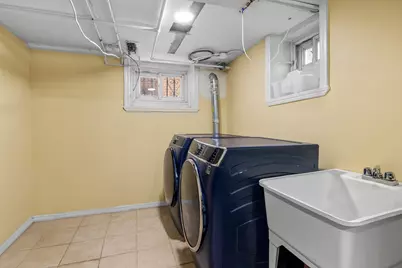 34 Crosby Avenue, New York City, NY 11207 - Photo 16