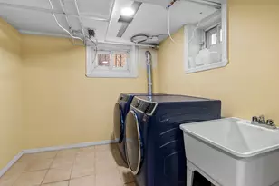 34 Crosby Ave, New York City, NY 11207 - Photo 16