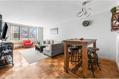 1874 Pelham Parkway S #5B, New York City, NY 10461 - Photo 1