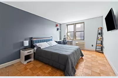 1874 Pelham Parkway S #5B, New York City, NY 10461 - Photo 4