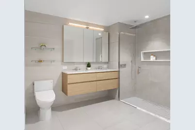 138-18 Northern Boulevard #8F, New York City, NY 11354 - Photo 2