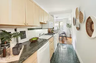 415 E 52nd St, New York City, NY 10022 - Photo 6