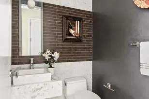 243 W 60th St, New York City, NY 10023 - Photo 6