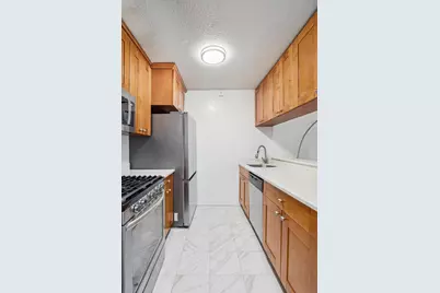 2 S End Avenue #8-F, New York City, NY 10280 - Photo 4