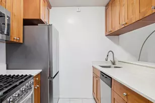 2 S End Ave, New York City, NY 10280 - Photo 4