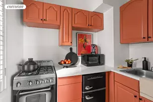 310 E 49th St, New York City, NY 10017 - Photo 4