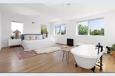 104 King Street, New York City, NY 11231 - Photo 8