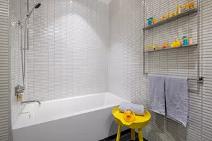 252 South St, New York City, NY 10002 - Photo 18