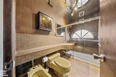 75-27 Furmanville Avenue, New York City, NY 11379 - Photo 12