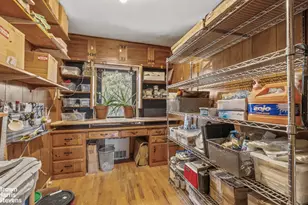 75-27 Furmanville Ave, New York City, NY 11379 - Photo 14