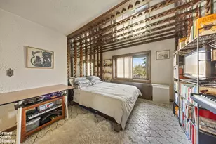 75-27 Furmanville Ave, New York City, NY 11379 - Photo 10