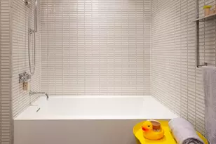 252 South St, New York City, NY 10002 - Photo 10