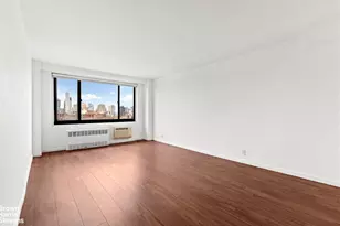 185 Hall St, New York City, NY 11205 - Photo 2