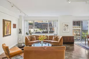 150 E 69th St, New York City, NY 10021 - Photo 2