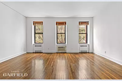 121 E 61st Street #UPPRTRPLX, New York City, NY 10065 - Photo 6