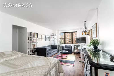 301 E 63rd Street #7D, New York City, NY 10065 - Photo 2