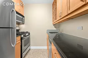 30 Lincoln Center Plaza, New York City, NY 10023 - Photo 4