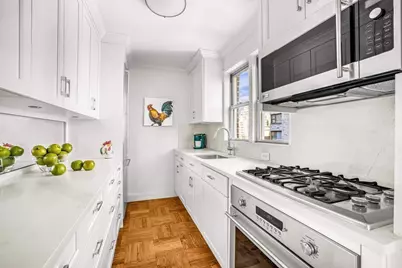 174 E 74th Street #8A, New York City, NY 10021 - Photo 4