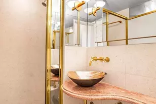 174 E 74th St, New York City, NY 10021 - Photo 8