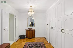 251 E 51st St, New York City, NY 10022 - Photo 4