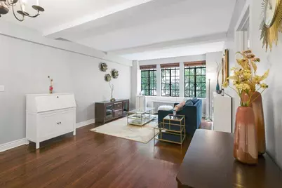 321 E 43rd Street #308, New York City, NY 10017 - Photo 2