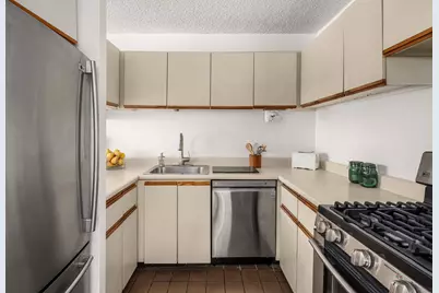 30 W 61st Street #7A, New York City, NY 10023 - Photo 4