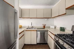 30 W 61st St, New York City, NY 10023 - Photo 4