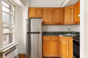 123 E 37th St, New York City, NY 10016 - Photo 4