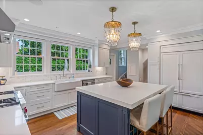 165 Slocum Crescent, New York City, NY 11375 - Photo 12