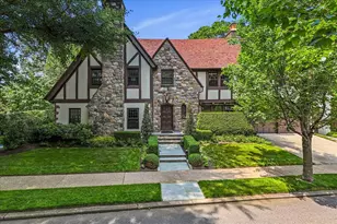 1-65 Slocum Crescent, New York City, NY 11375 - Photo 58