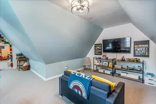 1-65 Slocum Crescent, New York City, NY 11375 - Photo 36