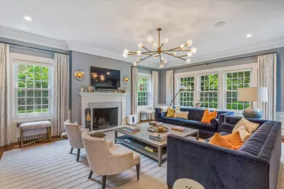 165 Slocum Crescent, New York City, NY 11375 - Photo 2