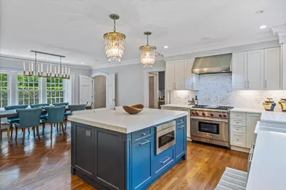 165 Slocum Crescent, New York City, NY 11375 - Photo 14