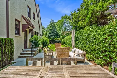 165 Slocum Crescent, New York City, NY 11375 - Photo 50