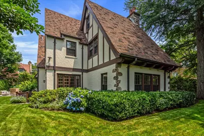 165 Slocum Crescent, New York City, NY 11375 - Photo 54