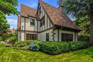 1-65 Slocum Crescent, New York City, NY 11375 - Photo 54