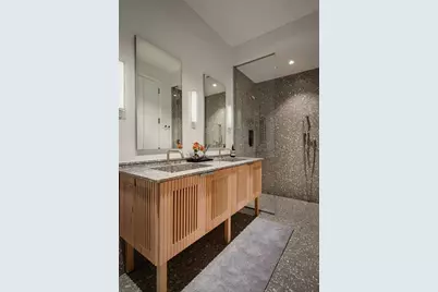 30 Front Street #18D, New York City, NY 11201 - Photo 4