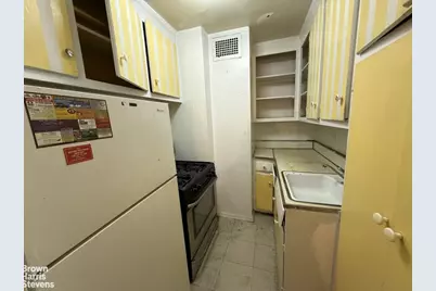 301 E 62nd Street #14AB, New York City, NY 10065 - Photo 16