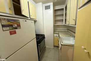 301 E 62nd St, New York City, NY 10065 - Photo 16