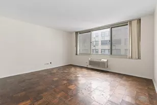 333 E 45th St, New York City, NY 10017 - Photo 2