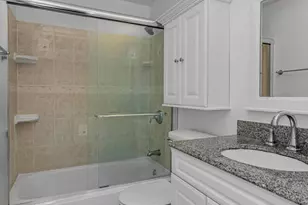 245 E 54th St, New York City, NY 10022 - Photo 8