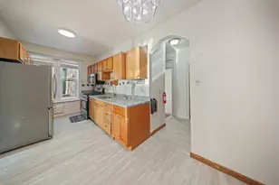 136 Rockaway Pkwy, New York City, NY 11212 - Photo 2