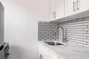 33-35 81st St, New York City, NY 11372 - Photo 4