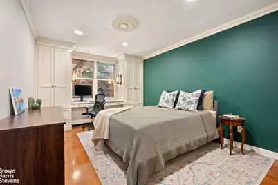 166 W 76th Street #1F, New York City, NY 10023 - Photo 2