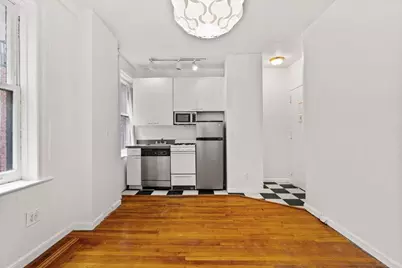 140 W 71st Street #5A, New York City, NY 10023 - Photo 4