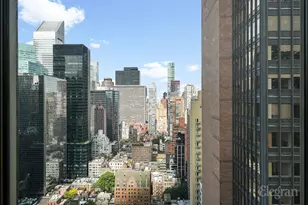 236 E 47th St, New York City, NY 10017 - Photo 14